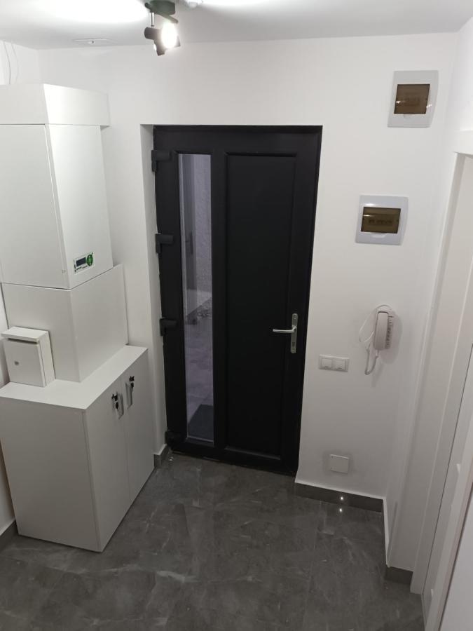 Old Town Studio Apartments บายามาเร ภายนอก รูปภาพ