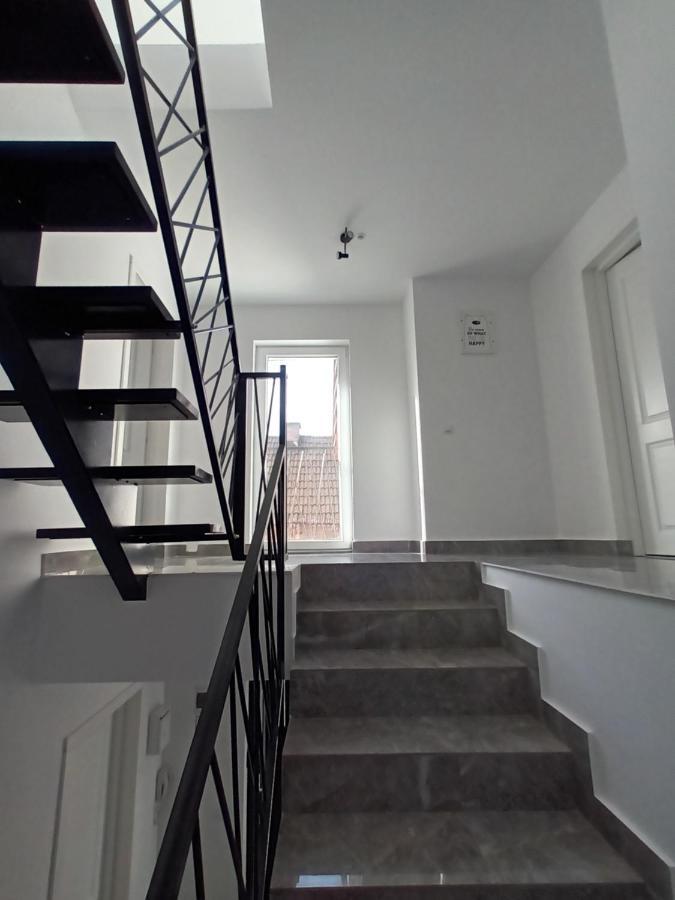 Old Town Studio Apartments บายามาเร ภายนอก รูปภาพ