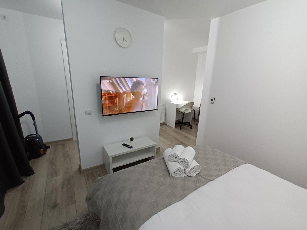 Old Town Studio Apartments บายามาเร ภายนอก รูปภาพ