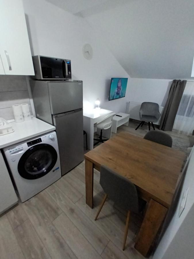 Old Town Studio Apartments บายามาเร ภายนอก รูปภาพ