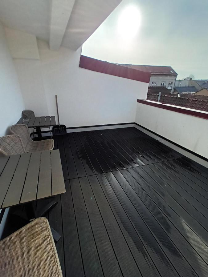 Old Town Studio Apartments บายามาเร ภายนอก รูปภาพ