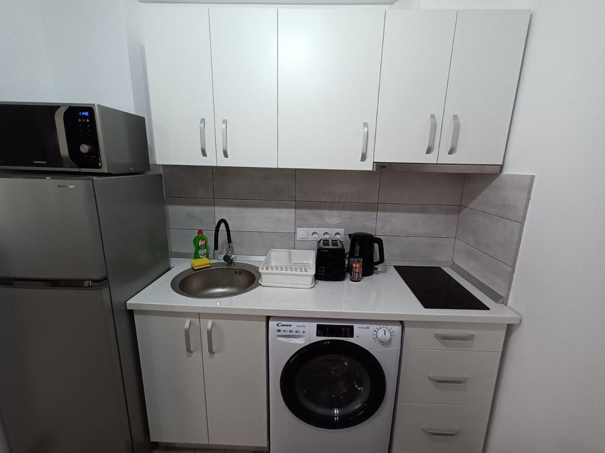 Old Town Studio Apartments บายามาเร ภายนอก รูปภาพ
