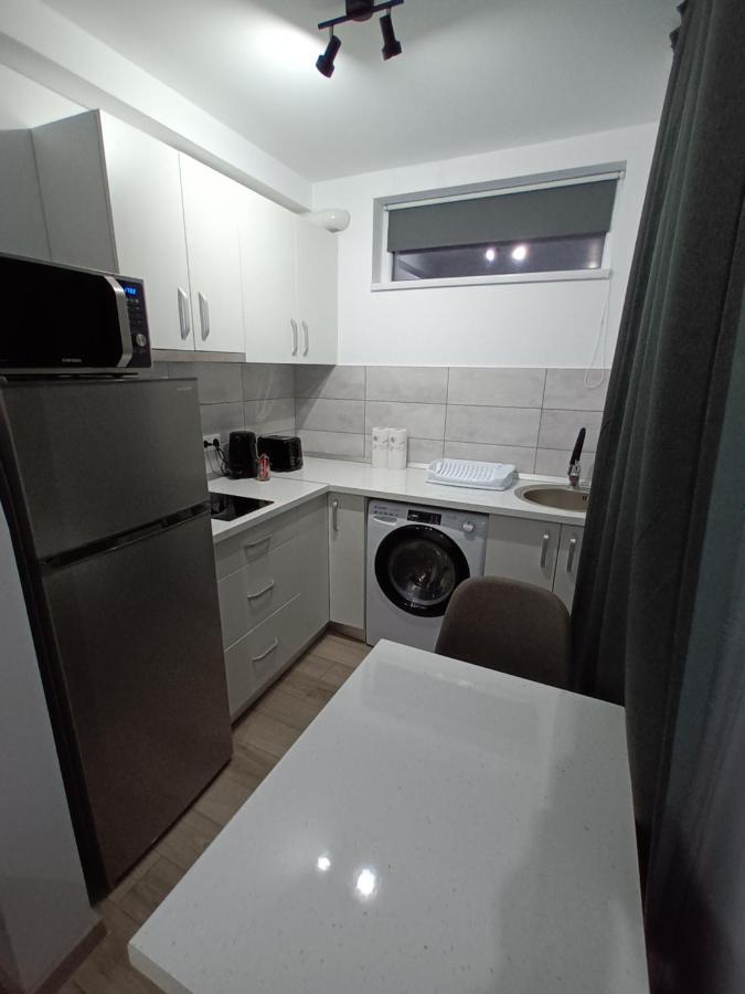 Old Town Studio Apartments บายามาเร ภายนอก รูปภาพ
