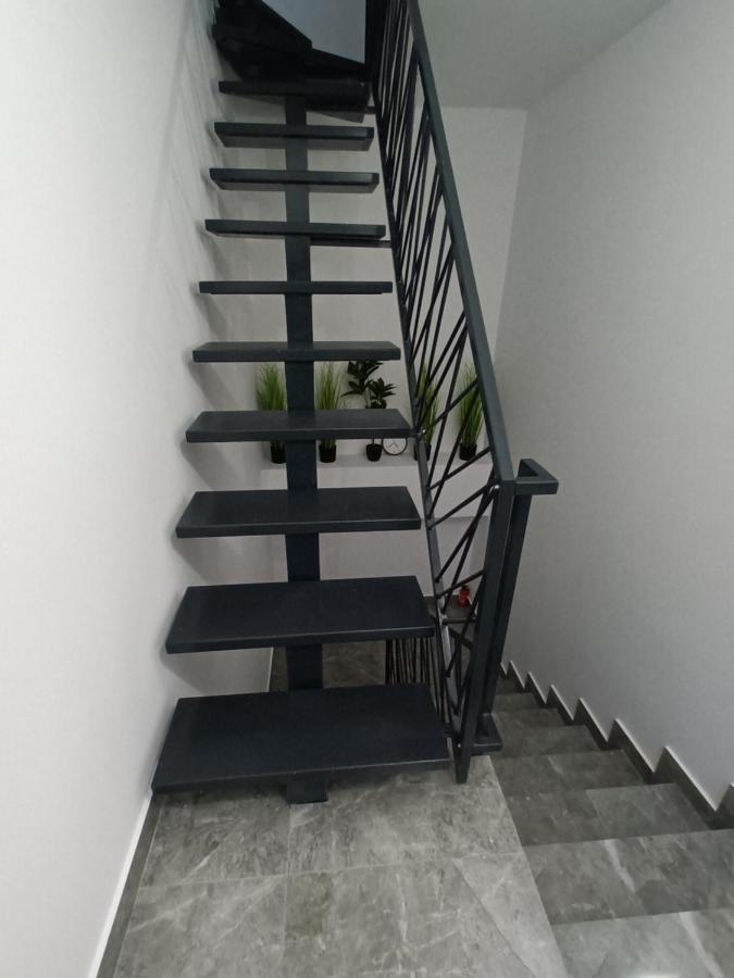 Old Town Studio Apartments บายามาเร ภายนอก รูปภาพ