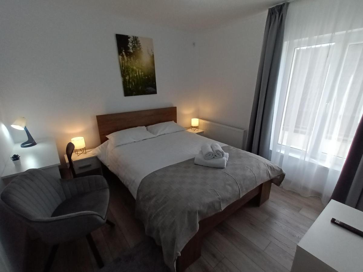 Old Town Studio Apartments บายามาเร ภายนอก รูปภาพ