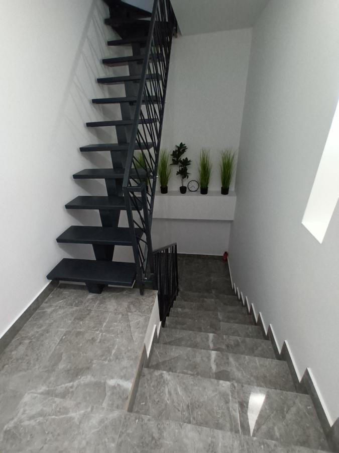Old Town Studio Apartments บายามาเร ภายนอก รูปภาพ
